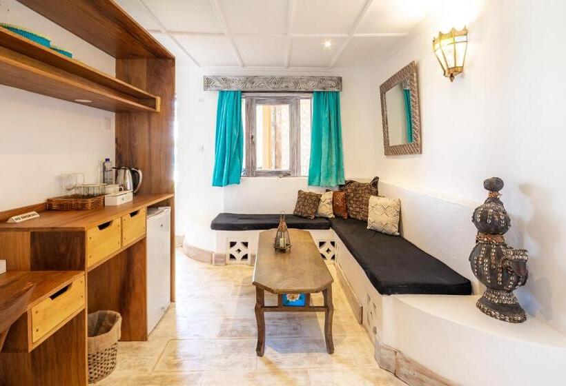 سوییت خانوادگی, Nomad Beach Resort