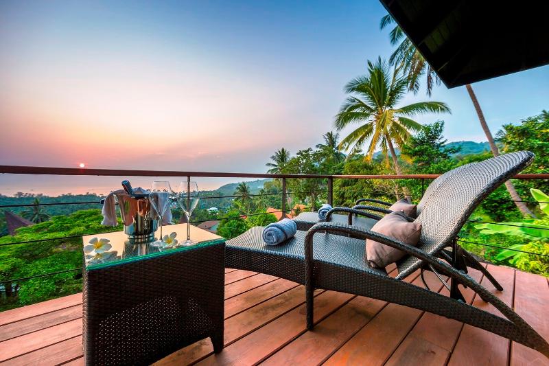 オーシャンビューの１ベッドルームビラ, The Tarna Resort, Koh Tao