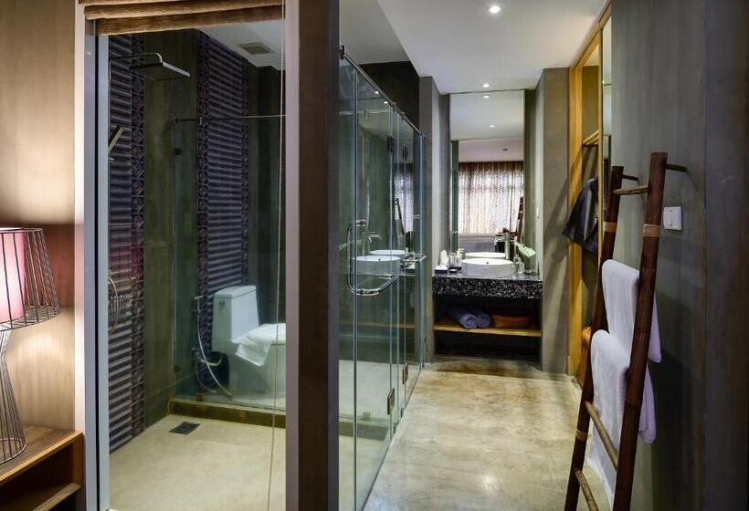 デラックスルーム, The Tarna Resort, Koh Tao