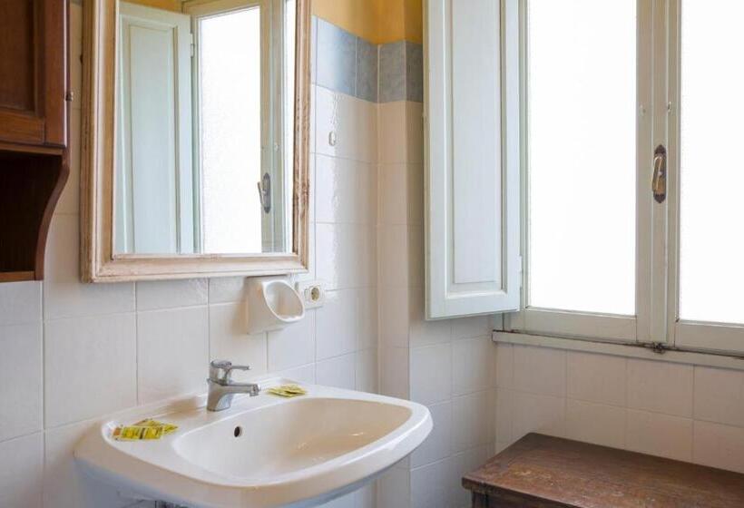 דירת חדר, Villa Grassina