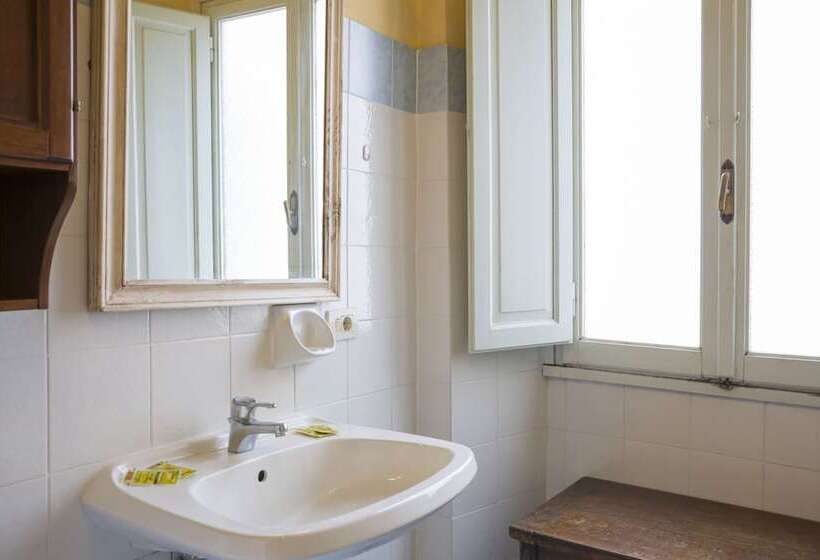 דירת חדר, Villa Grassina