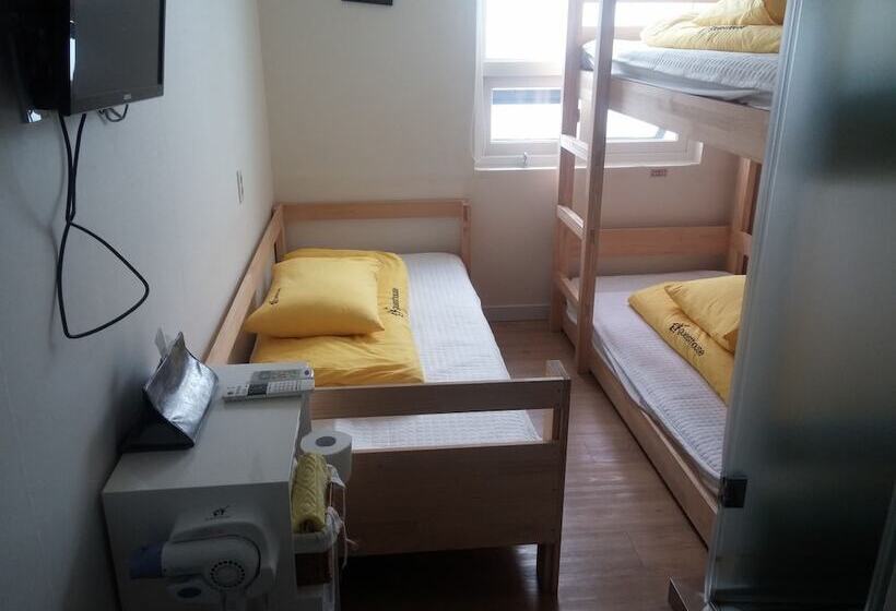 스탠다드 트리플 룸, 24 Guesthouse Dongdaemun Market