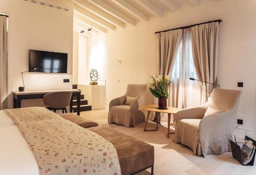 سوییت جونیور, Sant Francesc Hotel Singular