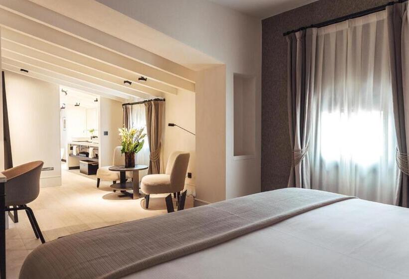 سوییت جونیور, Sant Francesc Hotel Singular