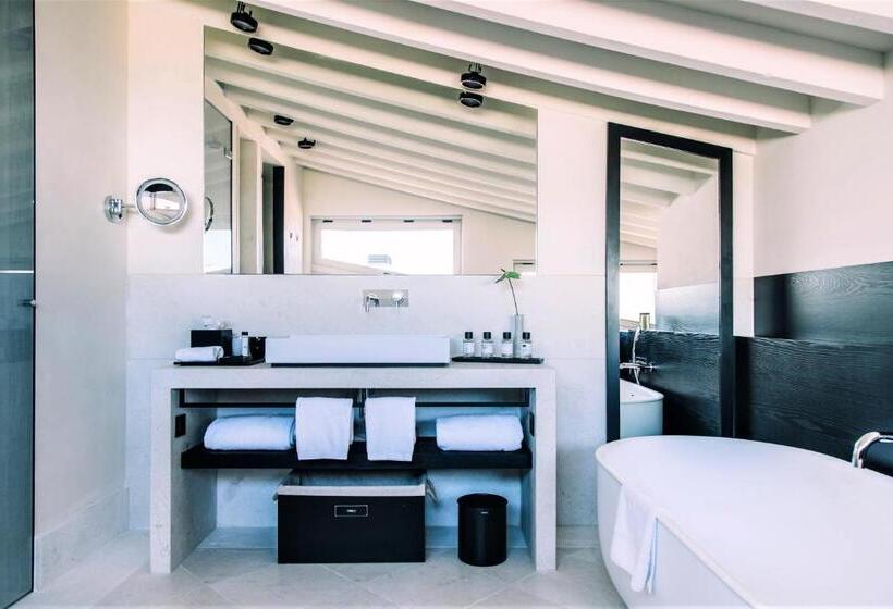 استودیوی استاندارد, Sant Francesc Hotel Singular