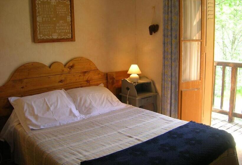 Номер Стандарт с Балконом, Châlet Hôtel D Ailefroide