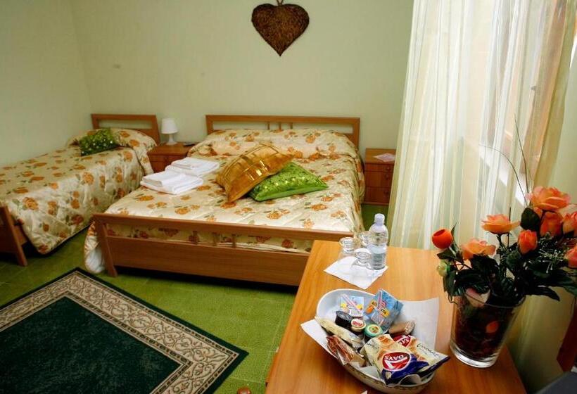 Pokój Standard Trzyosobowy, Luana Inn Holiday