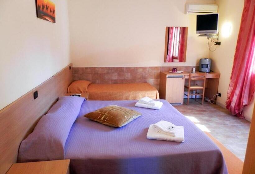 Pokój Standard Trzyosobowy, Luana Inn Holiday