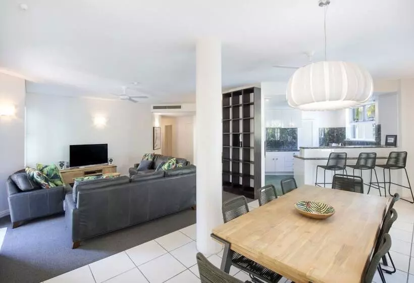 1 Bedroom Penthouse Apartment, Emerald Noosa