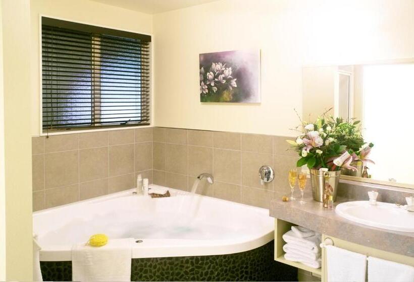 Люкс Повышенной Комфортности, Homestead Villa Motel