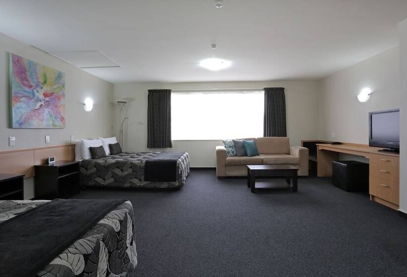 标准工作室, Homestead Villa Motel