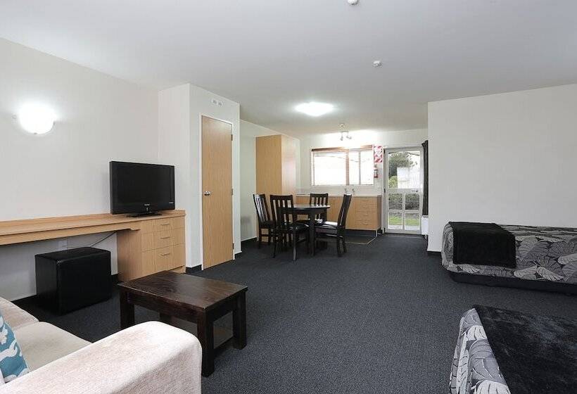 标准工作室, Homestead Villa Motel