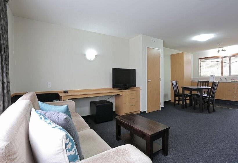 标准工作室, Homestead Villa Motel