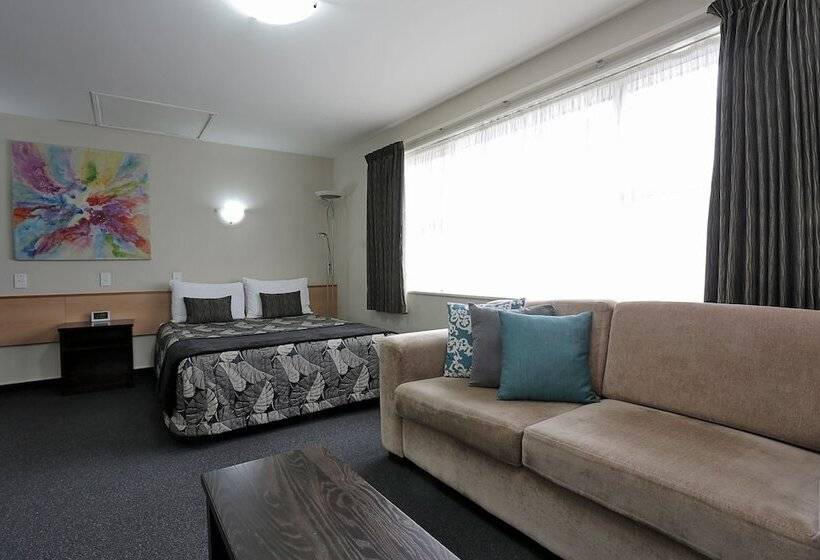 标准工作室, Homestead Villa Motel