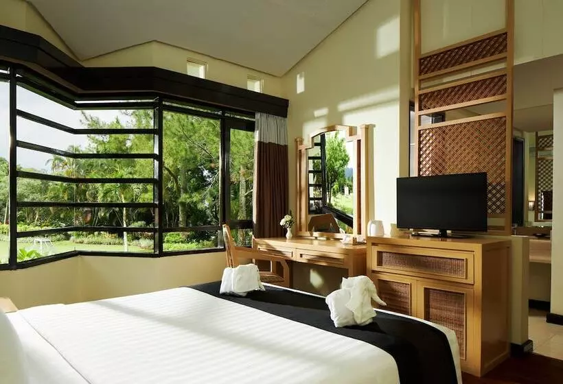 スーペリアールーム, él Hotel Kartika Wijaya Batu