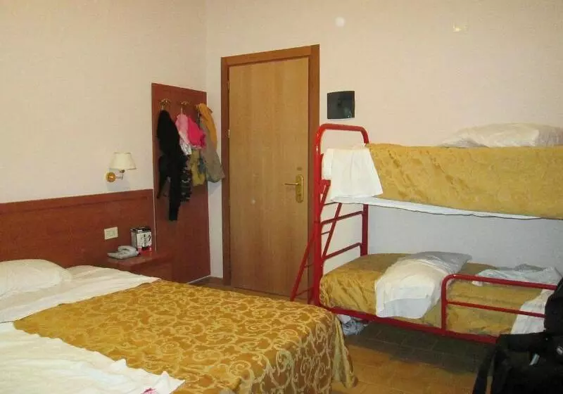 اتاق استاندارد سه تخته با بالکن, Depandance Hotel Jole