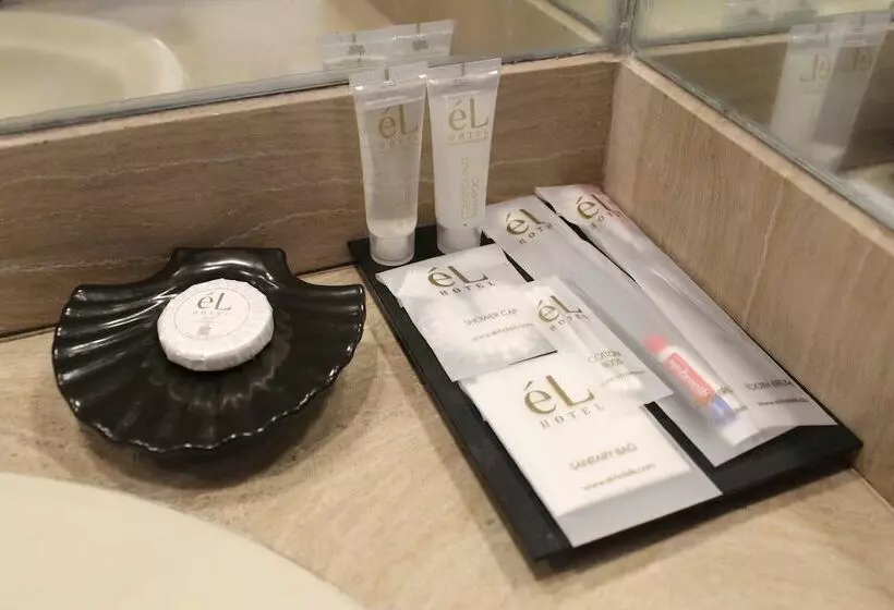 スーペリアールーム, él Hotel Kartika Wijaya Batu
