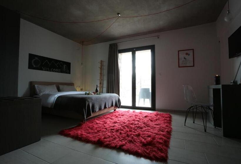 סוויטת ג'וניור, Oniropetra Boutique