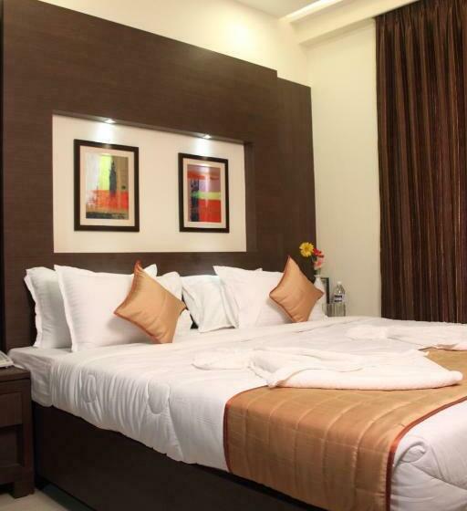 اتاق لوکس, Pristine Residency