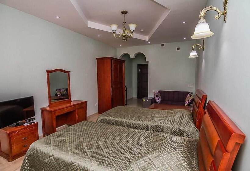 اتاق راحتی سه تخته, Raduga Prestige