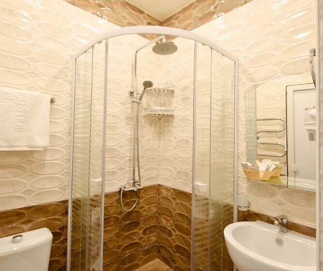 اتاق سوپریور سه تخته, Raduga Prestige