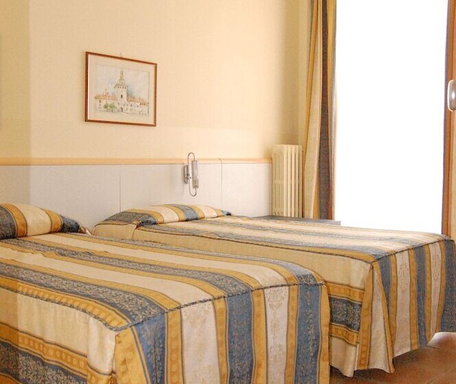 غرفة إقتصادية ثلاثية, Ristorante Novara Expo