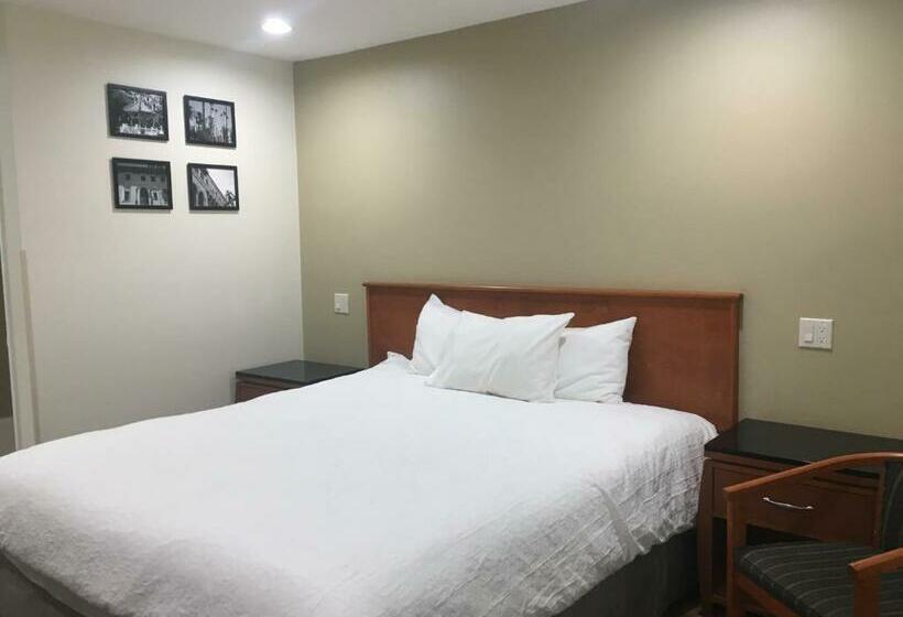 חדר סטנדרט עם מיטת קינג, Simply Home Inn & Suites   Riverside