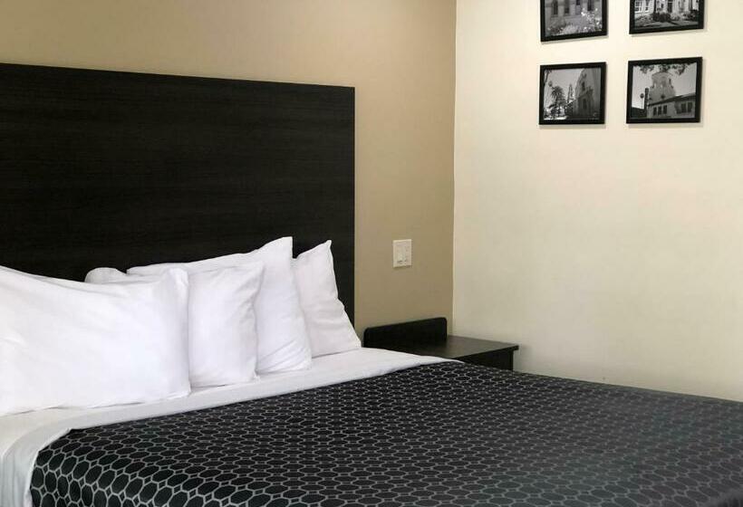 חדר סטנדרט עם מיטת קינג, Simply Home Inn & Suites   Riverside