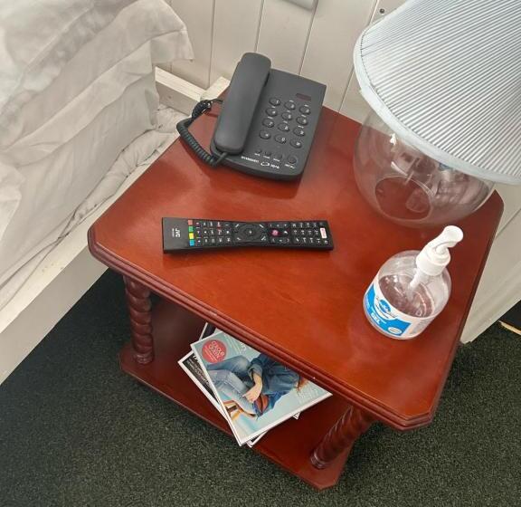 غرفة قياسية, The Highwayman