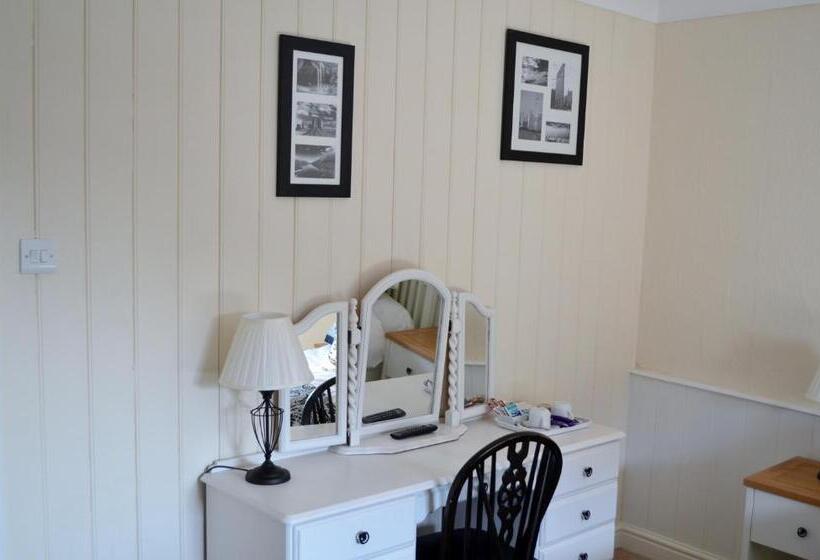 غرفة قياسية, The Highwayman