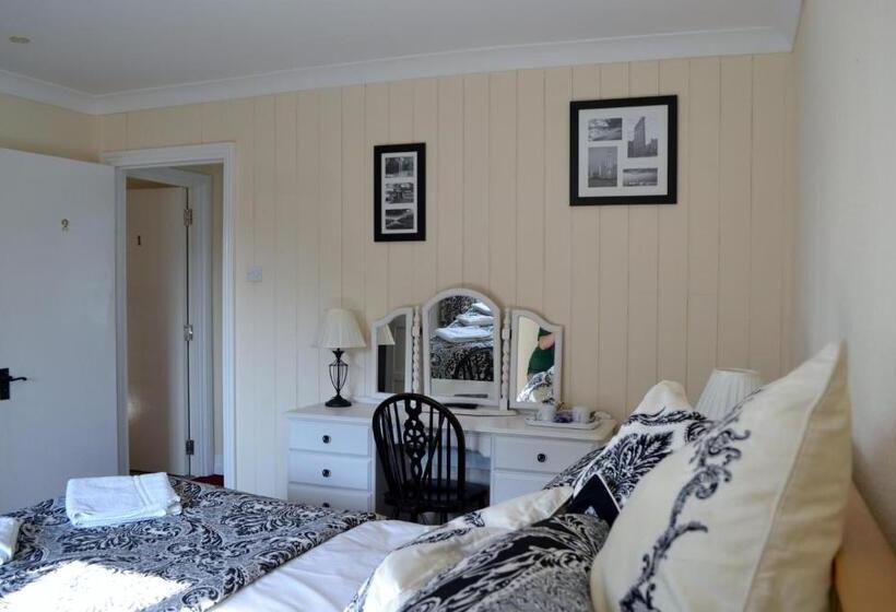 غرفة قياسية, The Highwayman