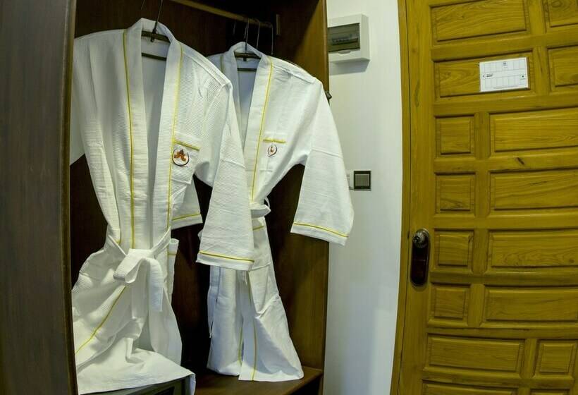 اتاق سوپریور, Yadanarpon Dynasty