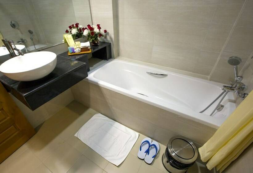 اتاق سوپریور, Yadanarpon Dynasty