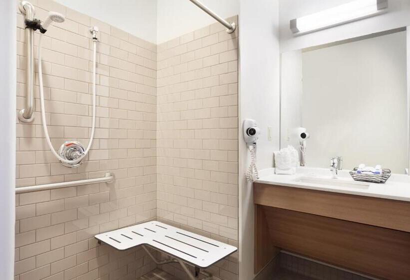 Номер Стандарт Адаптированный для Инвалидов, Microtel Inn & Suites By Wyndham Georgetown Delaware Beaches