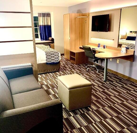 Люкс Deluxe Кровать Кинг, Microtel Inn & Suites By Wyndham Georgetown Delaware Beaches