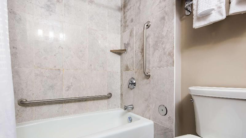 스위트 킹사이즈 침대, Fairways Resort