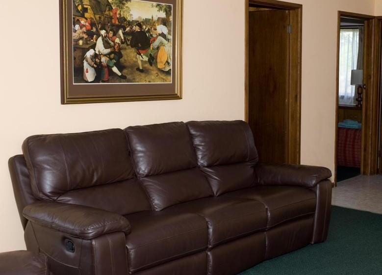 דירת שני חדרים, Heemskirk Motor