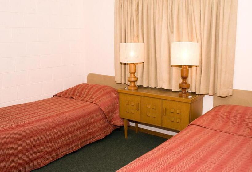 דירת שני חדרים, Heemskirk Motor