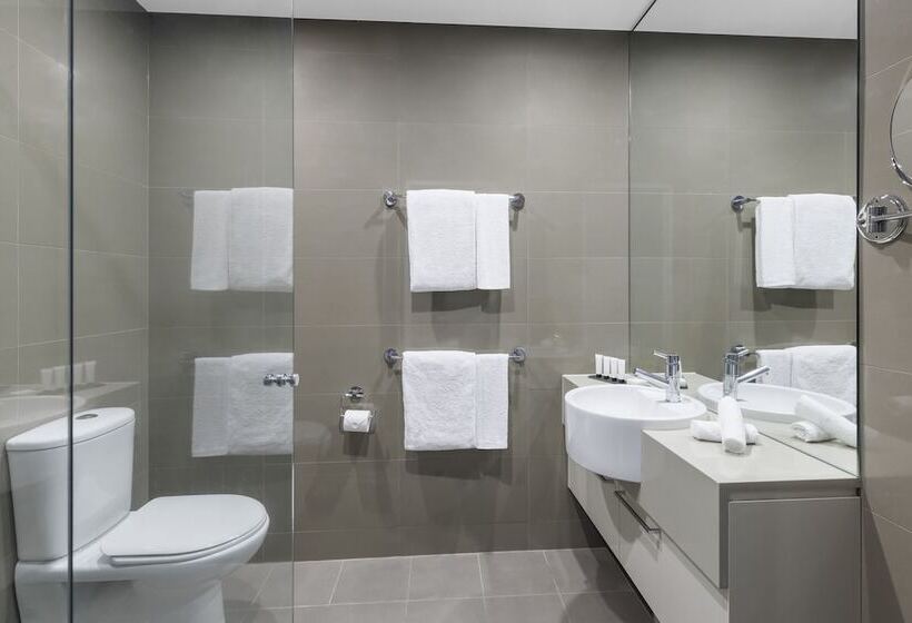 Студия Стандарт Двуспальная Кровать, Holiday Inn & Suites Sydney Bondi Junction, An Ihg