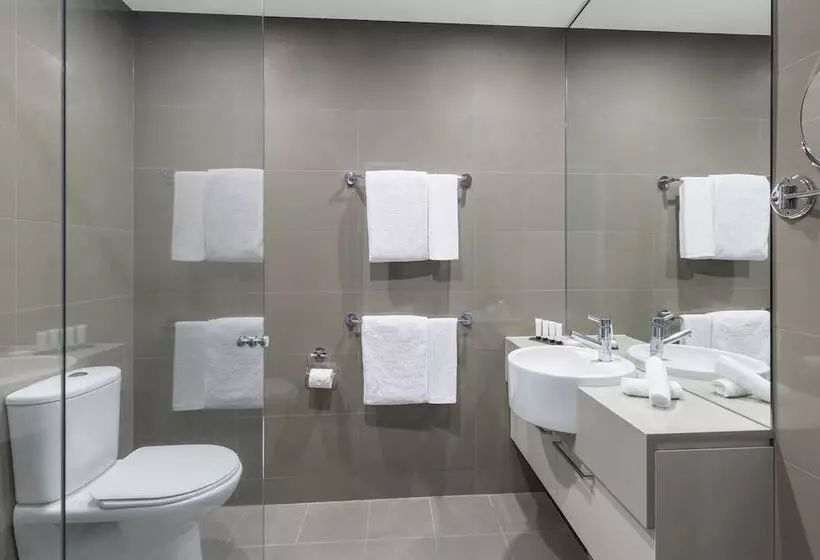 ダブルベッドのスタンダードスタジオ, Holiday Inn & Suites Sydney Bondi Junction, An Ihg