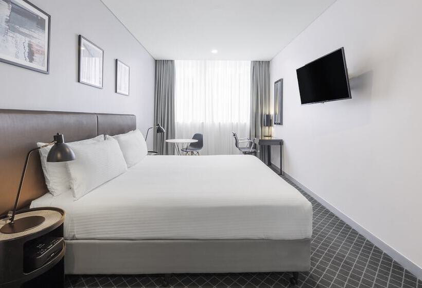 Студия Стандарт Двуспальная Кровать, Holiday Inn & Suites Sydney Bondi Junction, An Ihg