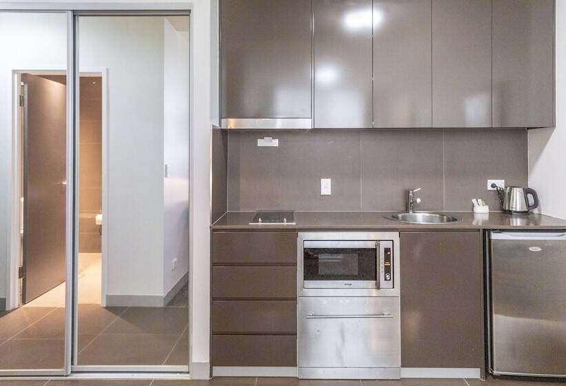 ダブルベッドのスタンダードスタジオ, Holiday Inn & Suites Sydney Bondi Junction, An Ihg