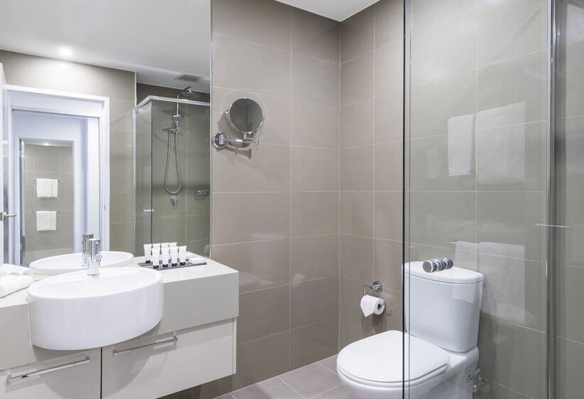 Студия Стандарт Двуспальная Кровать, Holiday Inn & Suites Sydney Bondi Junction, An Ihg