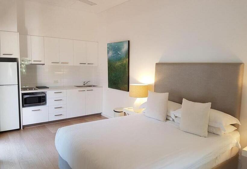 استودیوی استاندارد, The Billi Resort