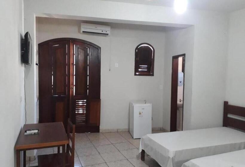 Quarto Estandar com Sacada, Pousada Moura ávila