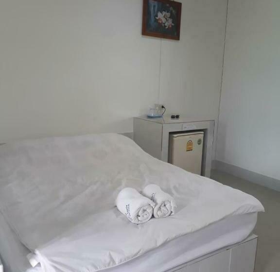 スタンダードルーム, เพชร รีสอร์ท นครไทย Phet Resort, Nakhonthai