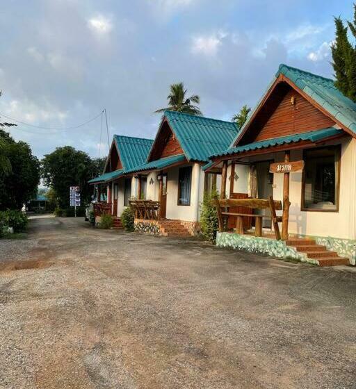 Quarto standard, เพชร รีสอร์ท นครไทย Phet Resort, Nakhonthai