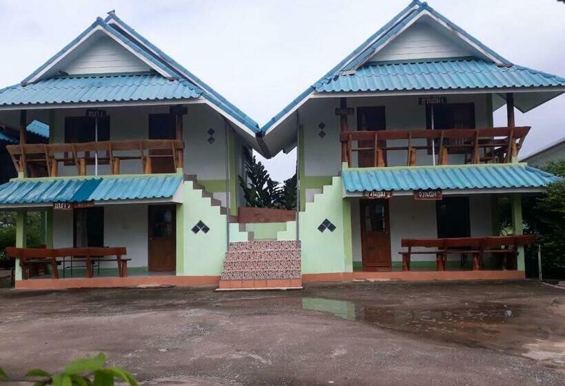 Quarto standard, เพชร รีสอร์ท นครไทย Phet Resort, Nakhonthai