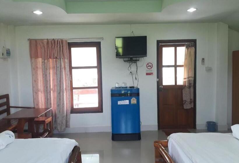 Quarto standard, เพชร รีสอร์ท นครไทย Phet Resort, Nakhonthai