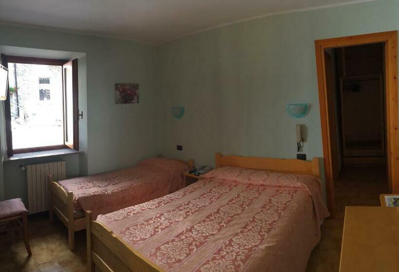 经济型三人房间, Albergo Ristorante Sole